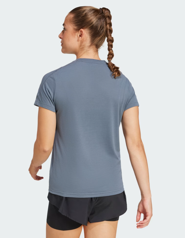Camiseta Gola Careca AEROREADY Train Essentials Minimal Branding_