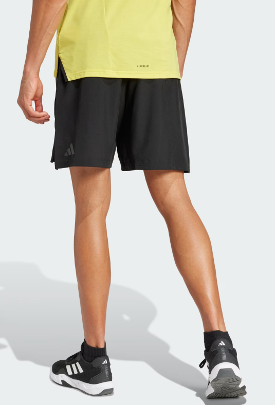 Shorts com Três Listras Projetados para Treinar_